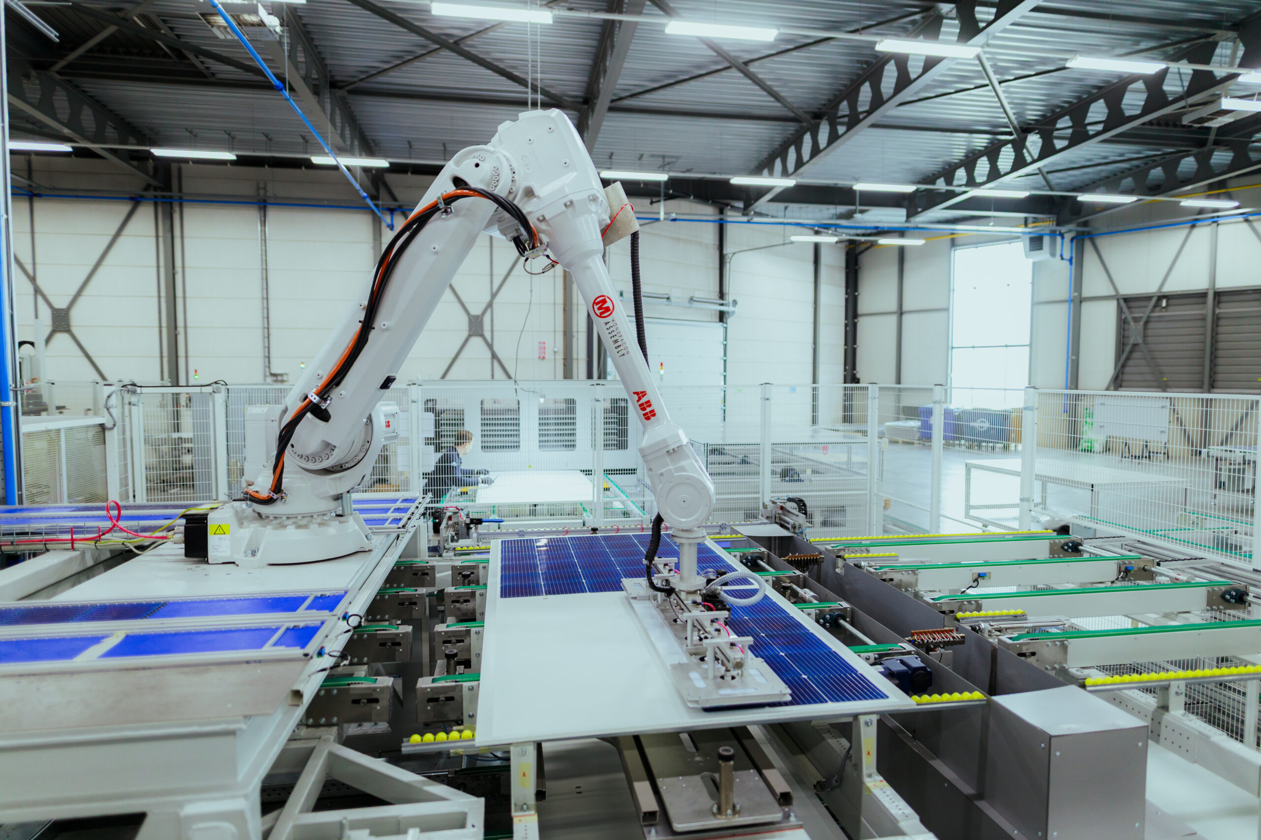 Solarge es un fabricante neerlandés que produce módulos solares ultraligeros y totalmente reciclables en una planta automatizada situada en Weert, en el sur de los Países Bajos.