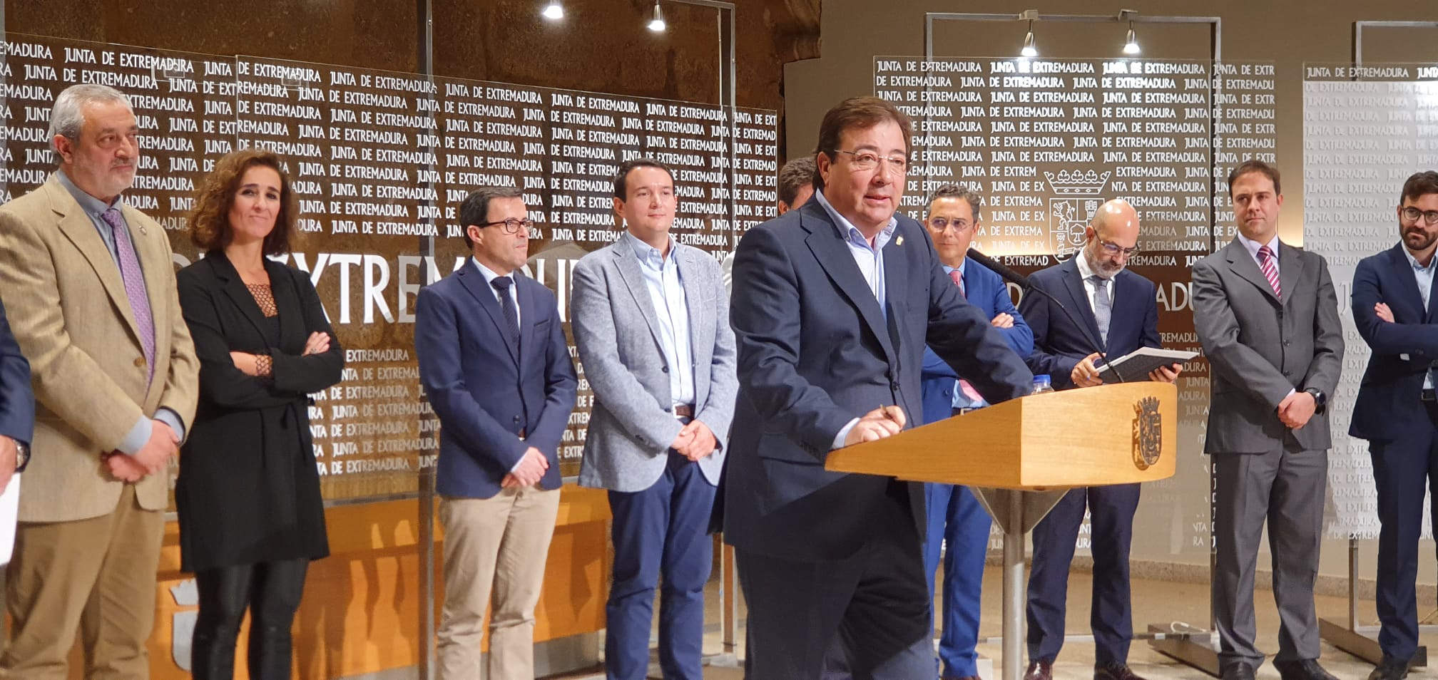 La Junta de Extremadura se compromete a fomentar el autoconsumo en la La Junta de Extremadura se compromete a fomentar el autoconsumo en la